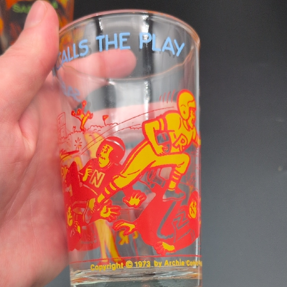 Colorful Cartoon Character Glass Set - Picture 11 of 12